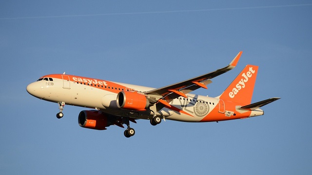 easyJet Airbus A320neo